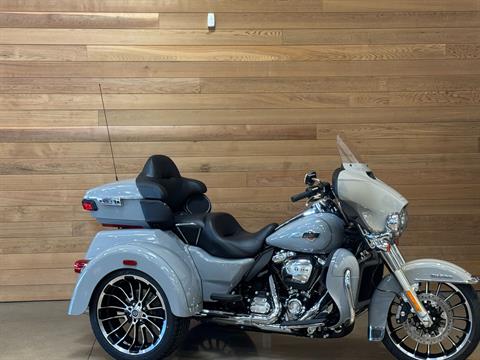 2025 Harley-Davidson Tri Glide® Ultra in Salem, Oregon - Photo 2
