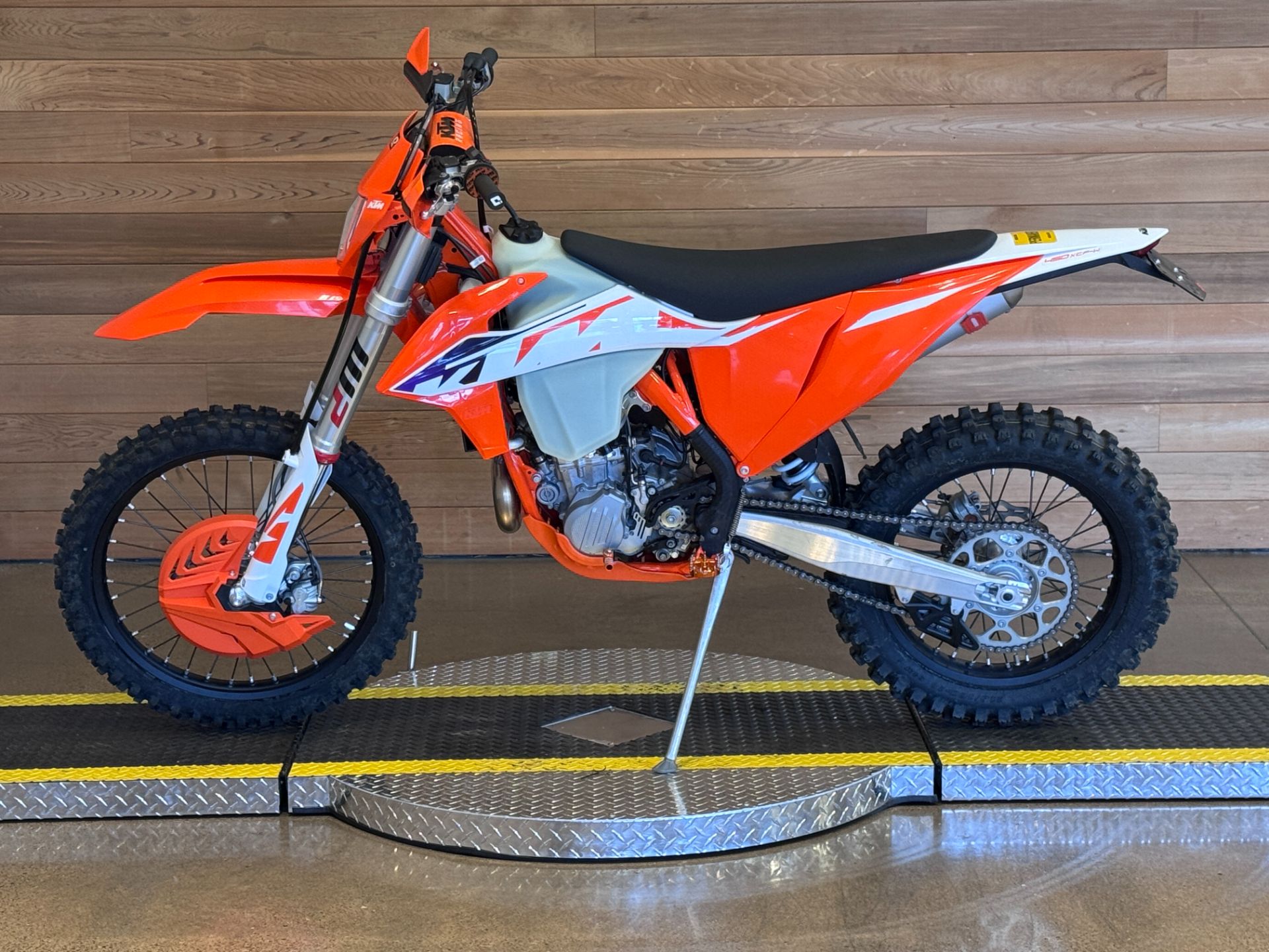 2023 KTM 450 XCF-W in Salem, Oregon - Photo 5