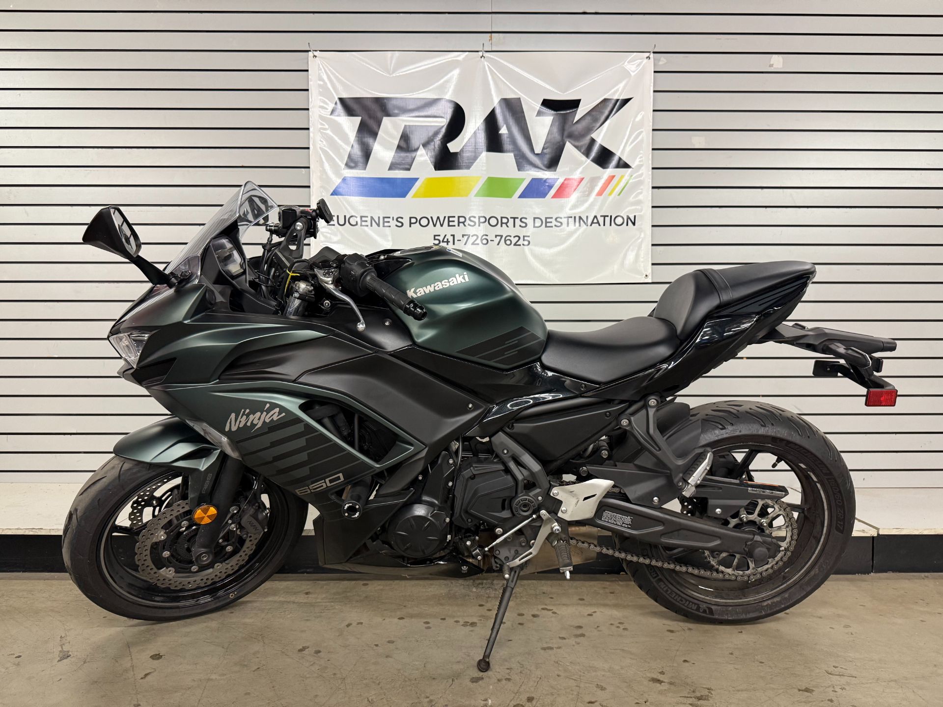 2025 Kawasaki Ninja 650 ABS in Eugene, Oregon - Photo 2