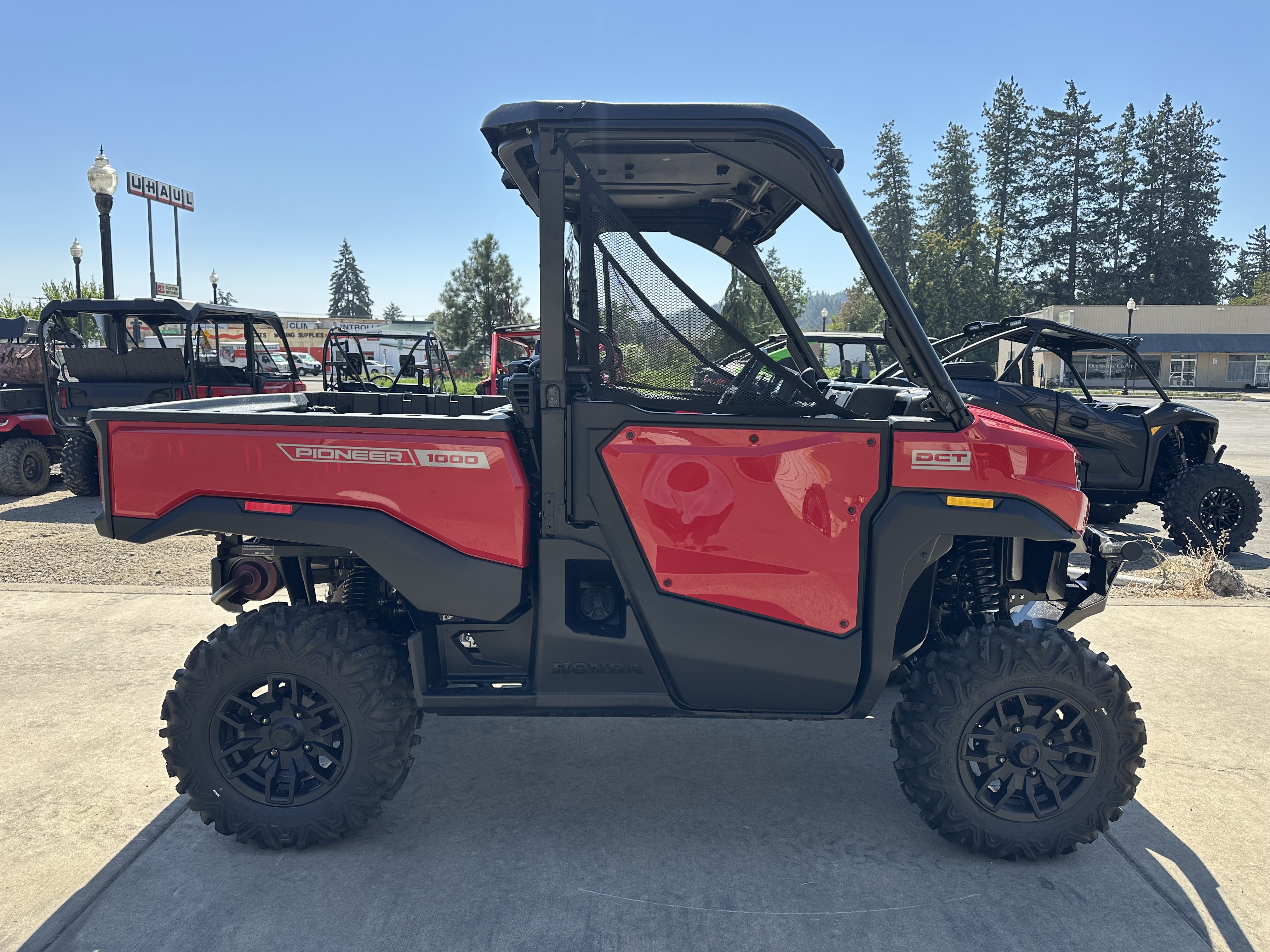 2026 Honda Pioneer 1000 Deluxe 1