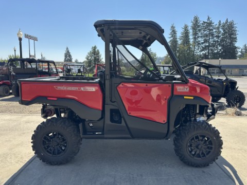 2026 Honda Pioneer 1000 Deluxe — photo 1 of 19