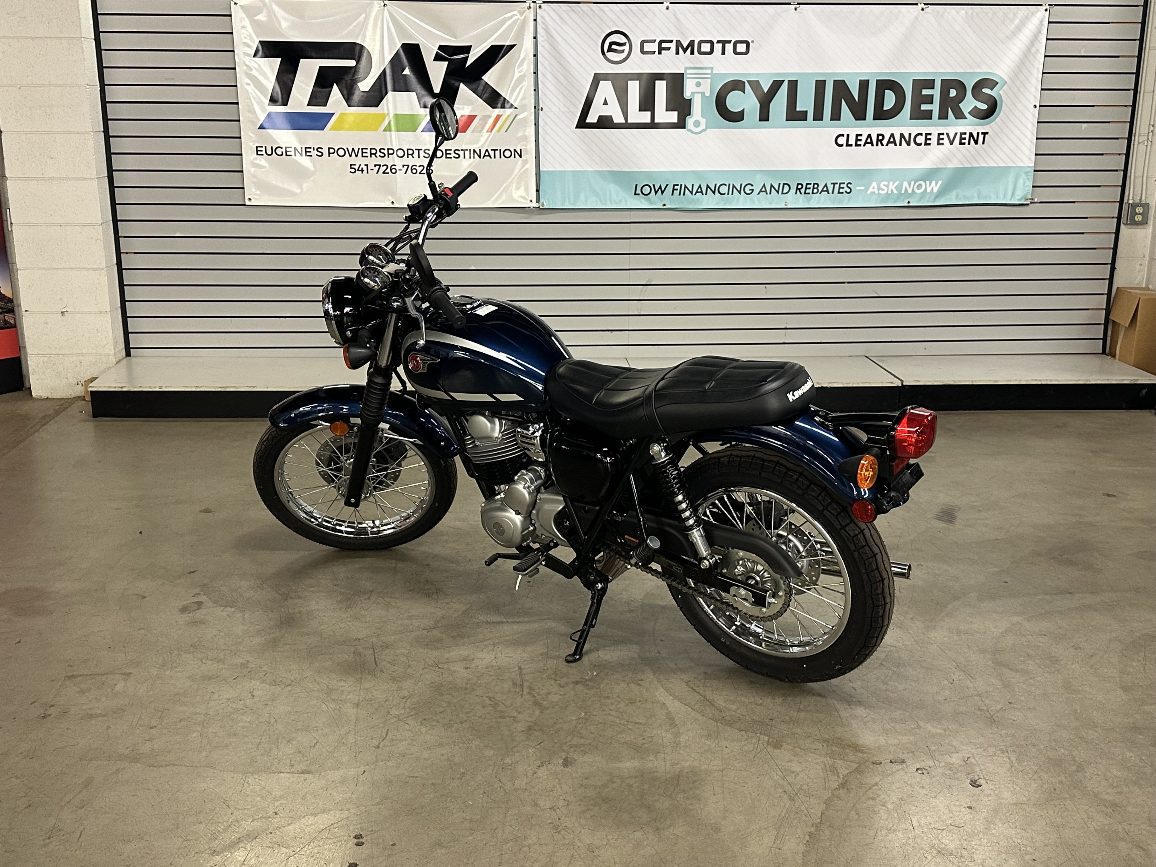 2025 Kawasaki W230 ABS 6
