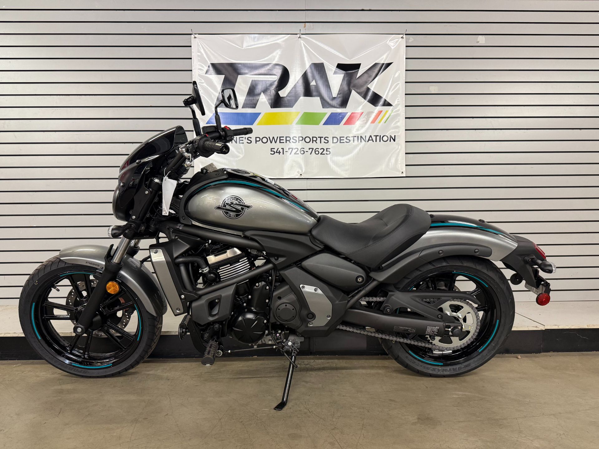 2025 Kawasaki Vulcan S Cafe ABS in Eugene, Oregon - Photo 2