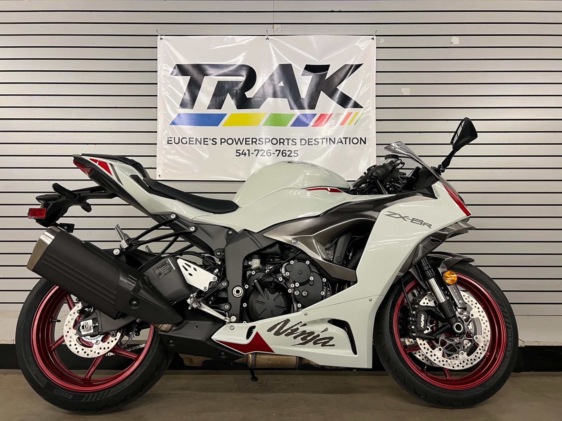 2025 Kawasaki Ninja ZX-6R in Eugene, Oregon - Photo 1