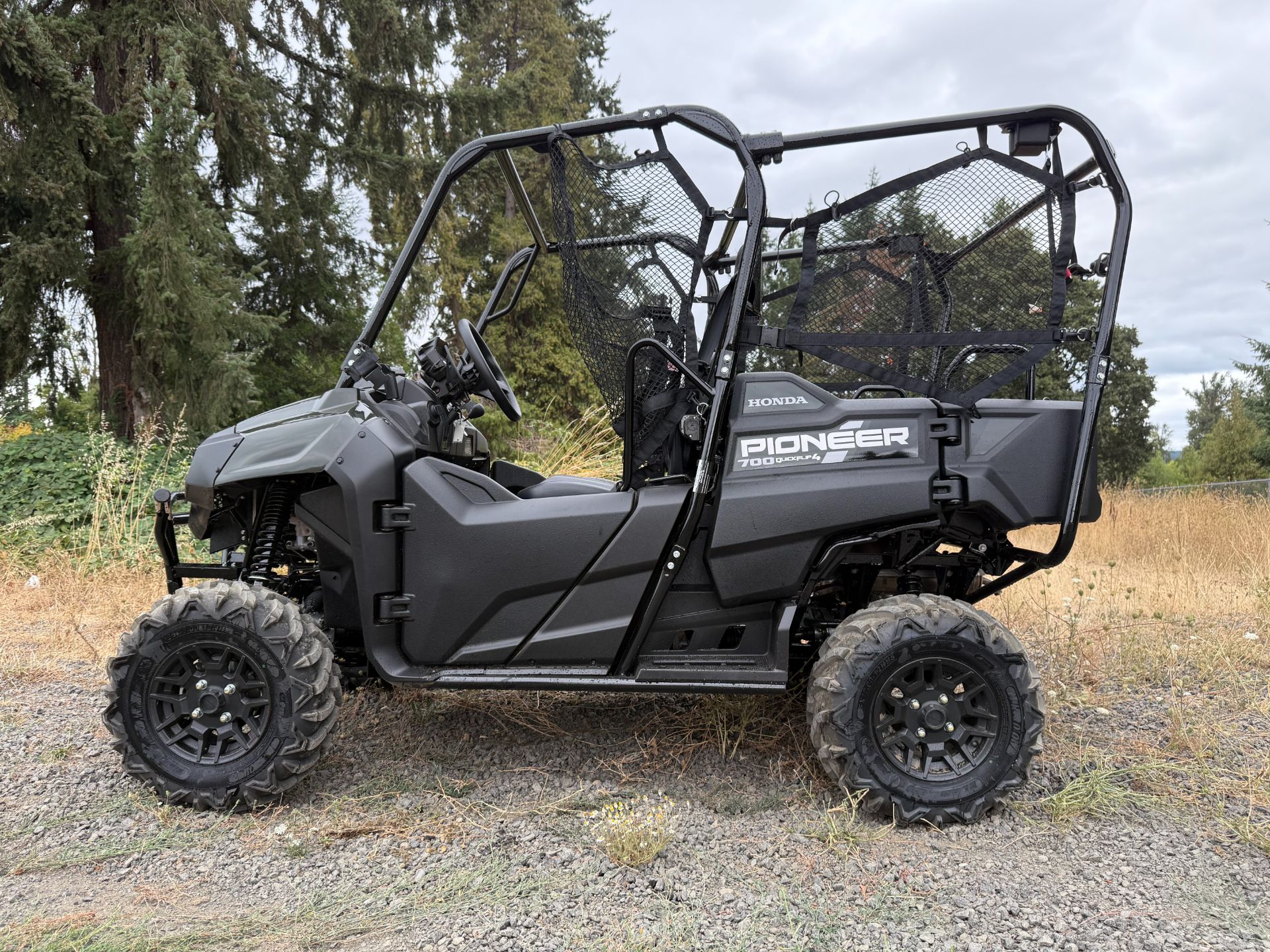 2025 Honda Pioneer 700-4 Deluxe in Eugene, Oregon - Photo 2