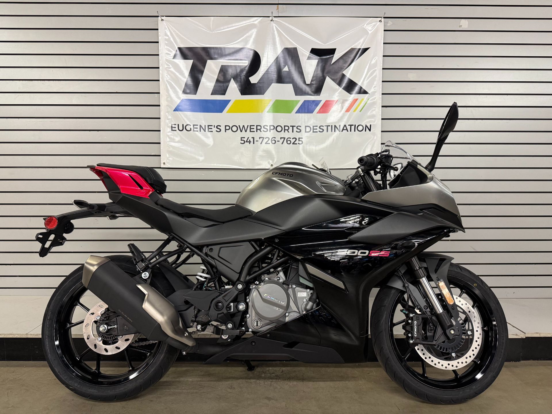 2025 CFMOTO 300SS in Eugene, Oregon - Photo 1