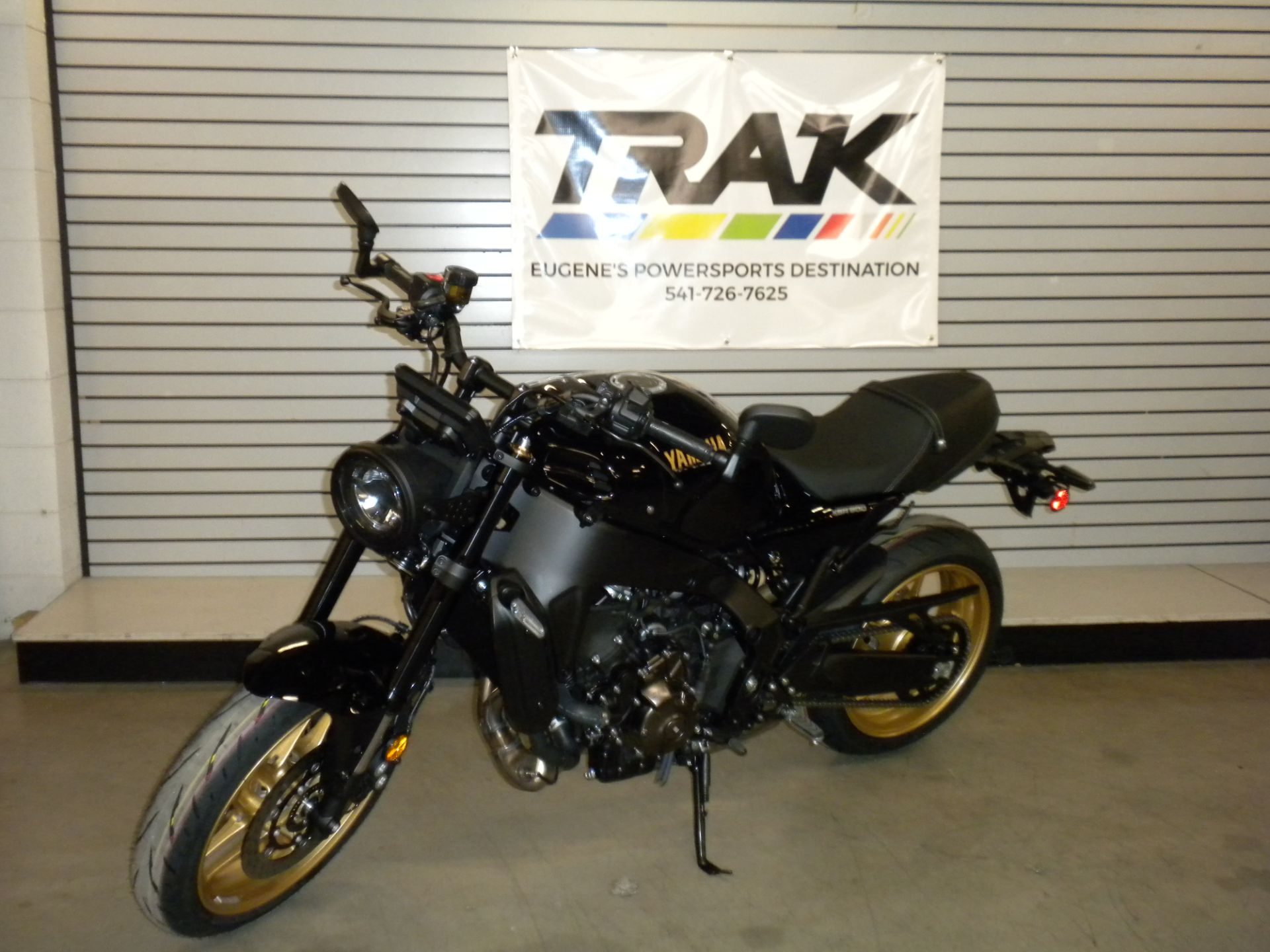 2026 Yamaha XSR900 8