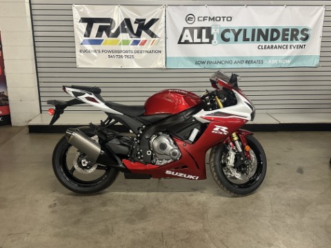 2027 Suzuki GSX-R750 — photo 1 of 10