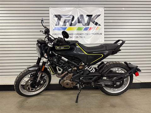 2018 Husqvarna Svartpilen 401 in Eugene, Oregon - Photo 2
