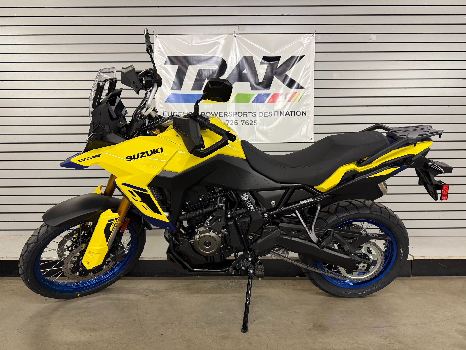 2025 Suzuki V-Strom 800DE in Eugene, Oregon - Photo 2