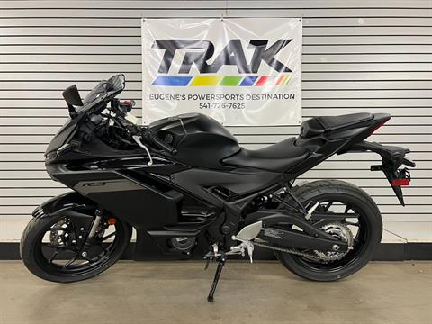 2025 Yamaha YZF-R3 in Eugene, Oregon - Photo 2