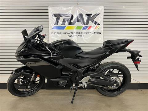 2025 Yamaha YZF-R3 in Eugene, Oregon - Photo 2