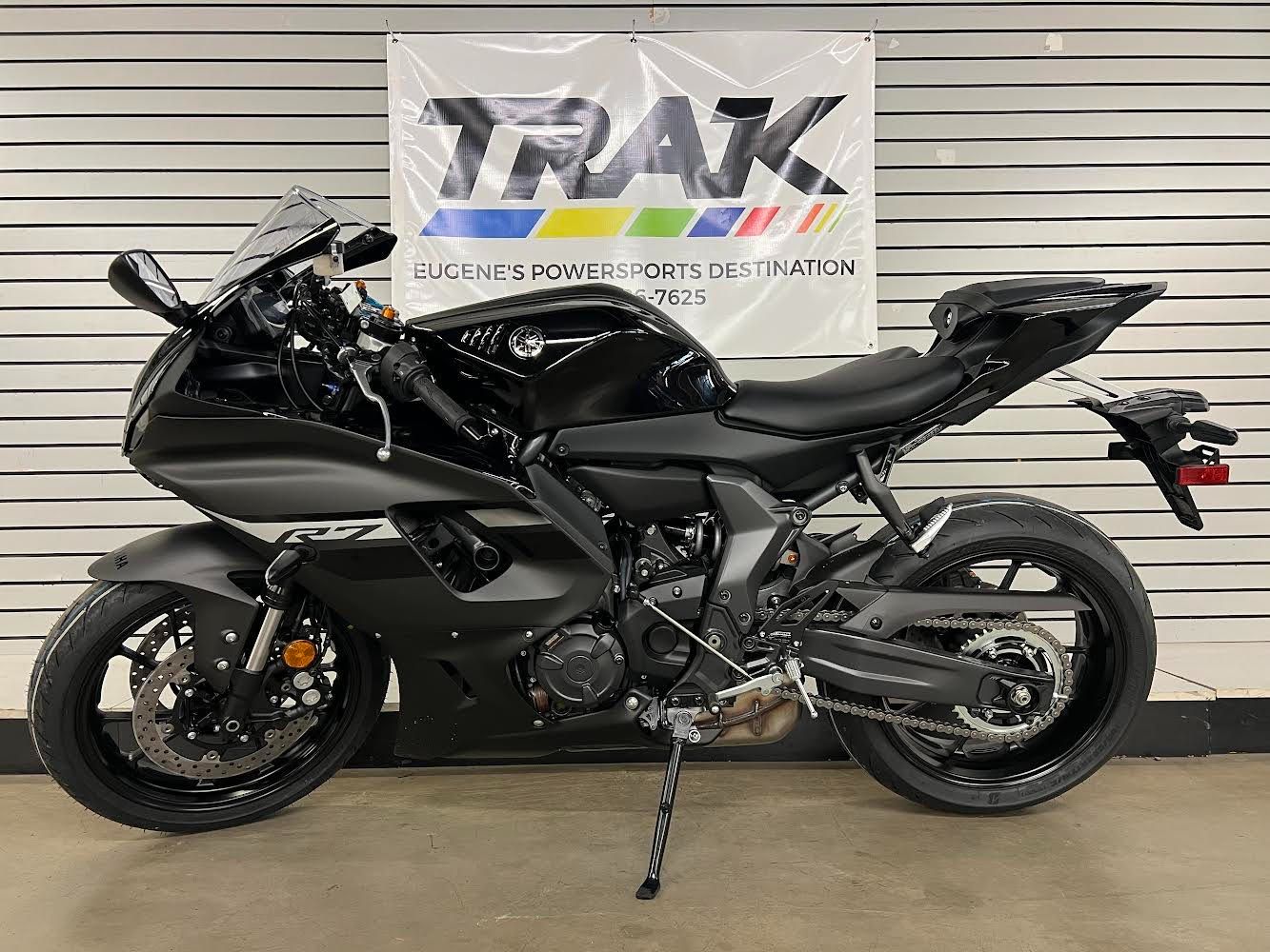 2025 Yamaha YZF-R7 in Eugene, Oregon - Photo 2