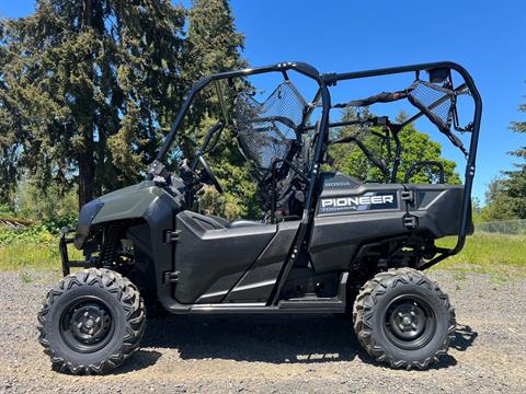 2025 Honda Pioneer 700-4 Deluxe in Eugene, Oregon - Photo 2