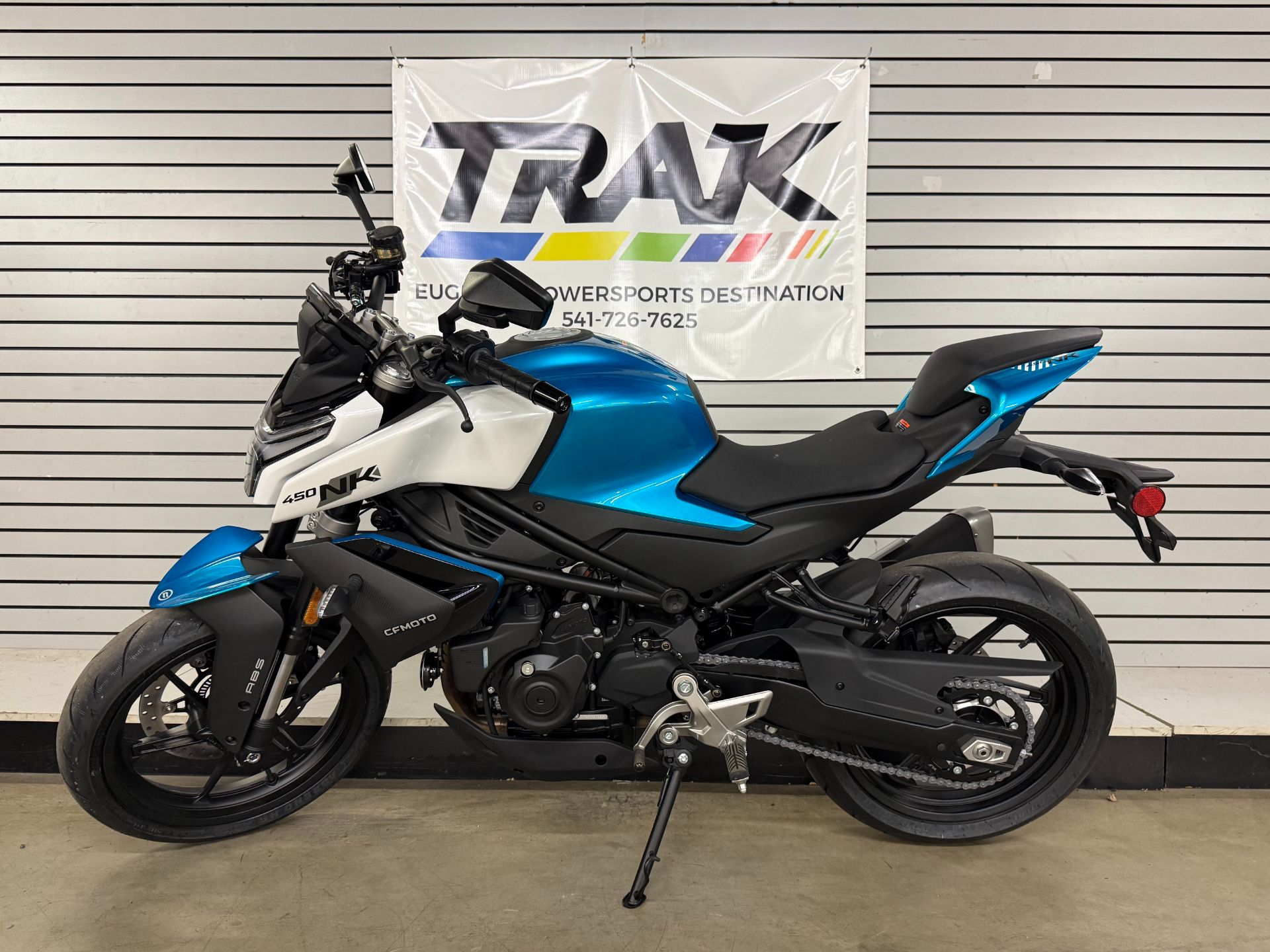 2025 CFMOTO 450NK in Eugene, Oregon - Photo 2
