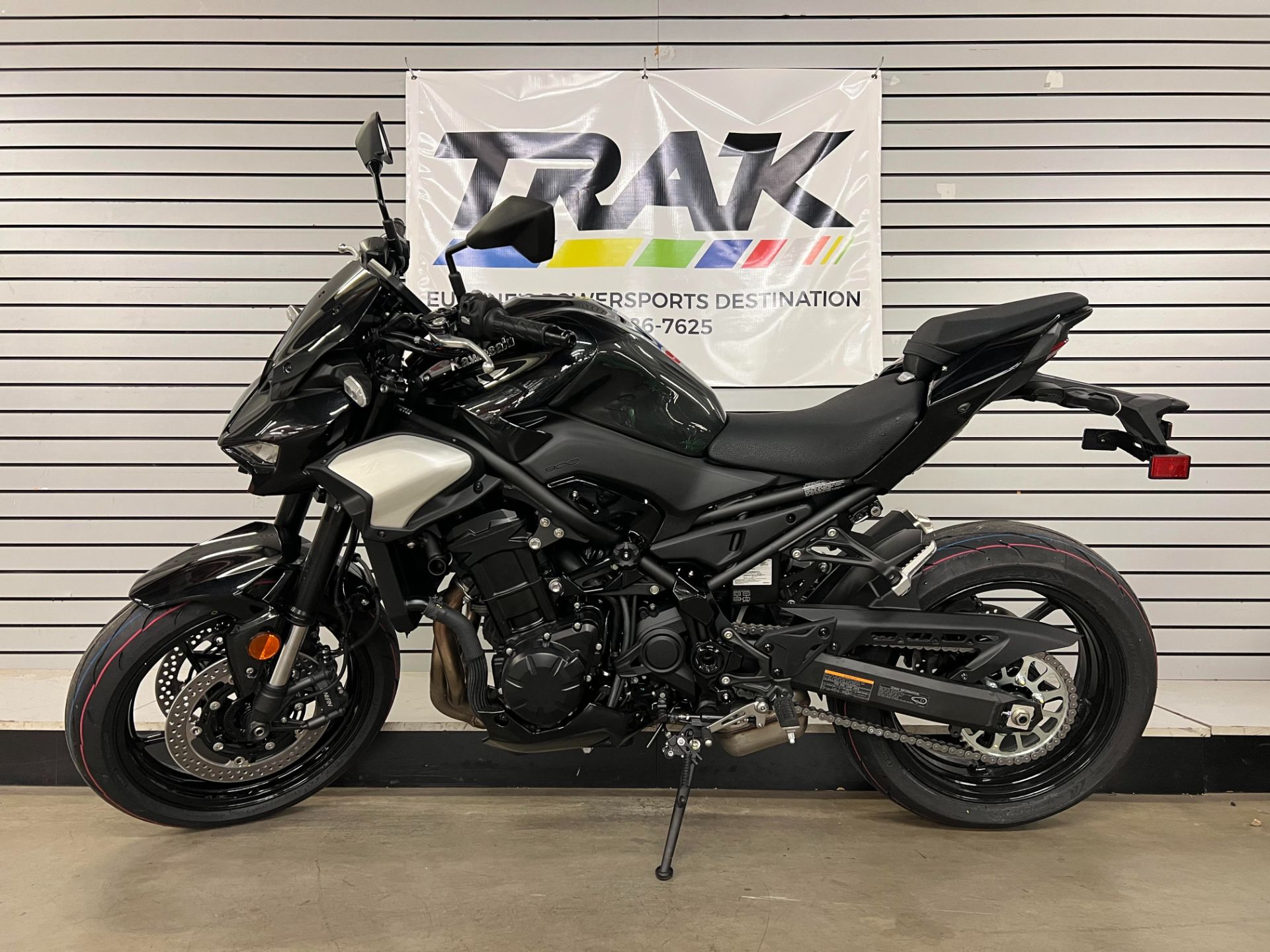 2025 Kawasaki Z900 ABS in Eugene, Oregon - Photo 2