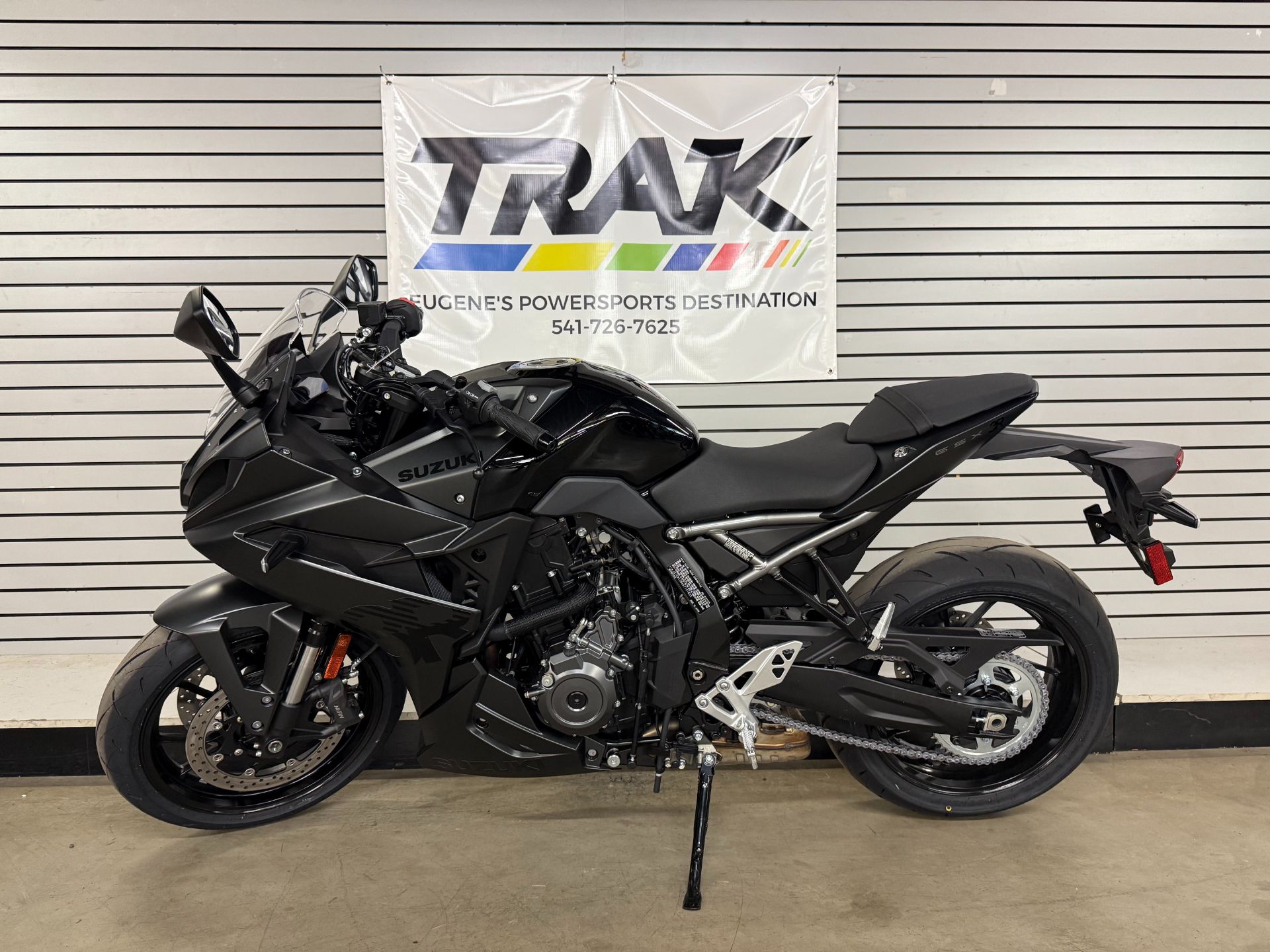 2025 Suzuki GSX-8R in Eugene, Oregon - Photo 2