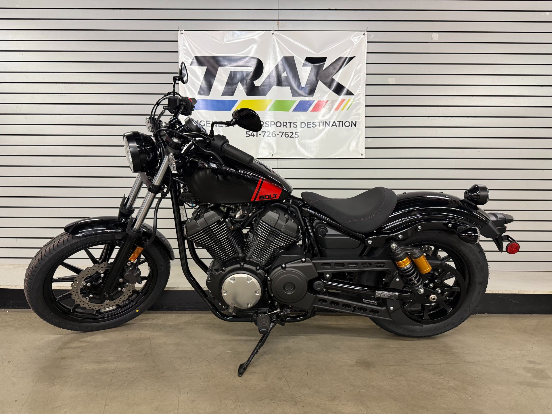 2025 Yamaha Bolt R-Spec in Eugene, Oregon - Photo 2