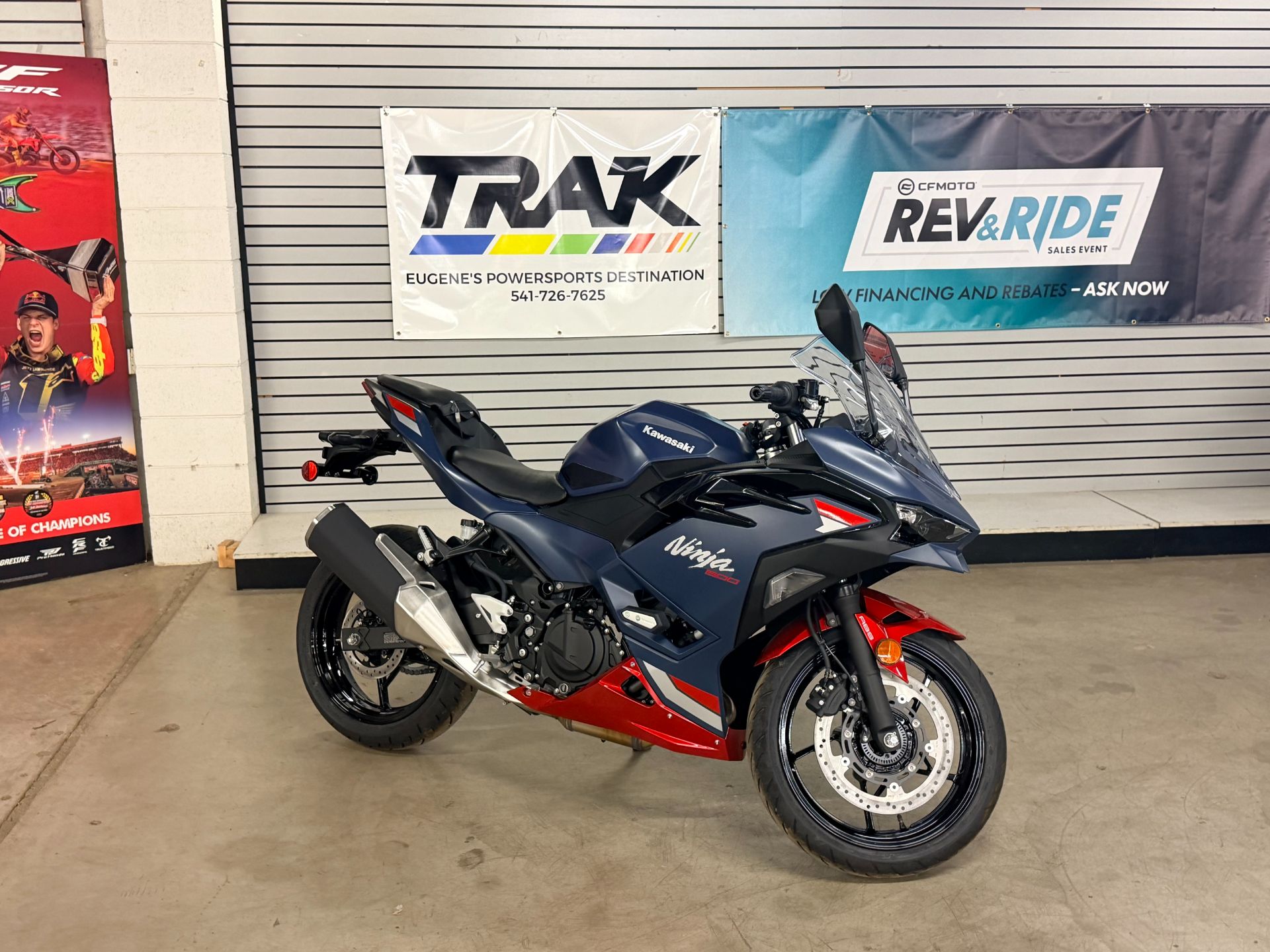 2026 Kawasaki Ninja® 500 ABS 2