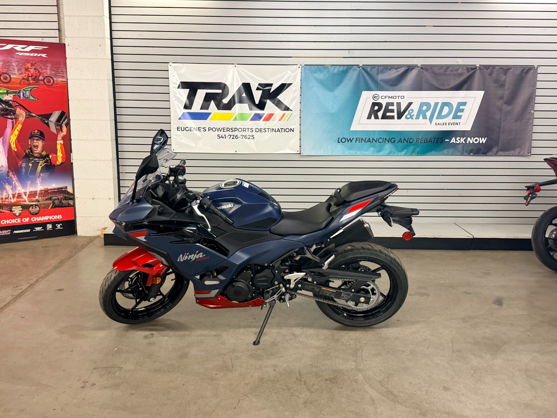 2026 Kawasaki Ninja® 500 ABS 5