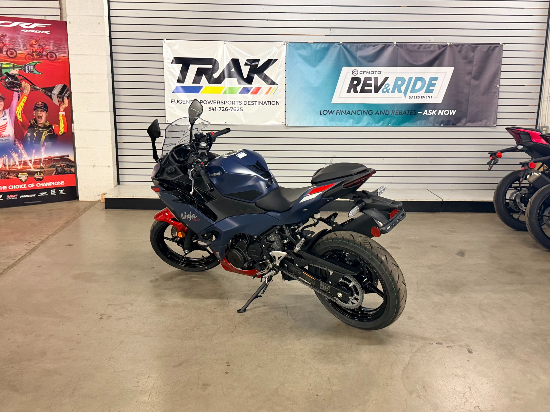 2026 Kawasaki Ninja® 500 ABS 6