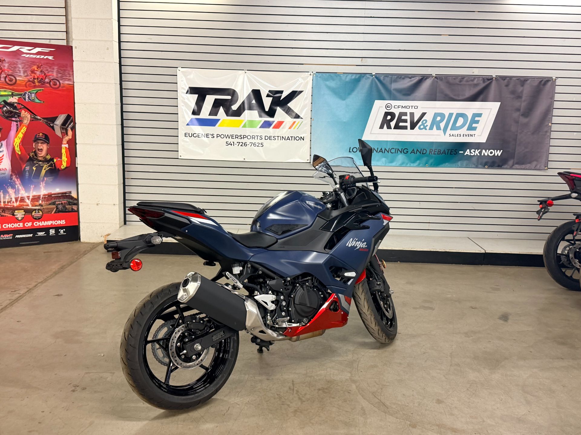 2026 Kawasaki Ninja® 500 ABS 8