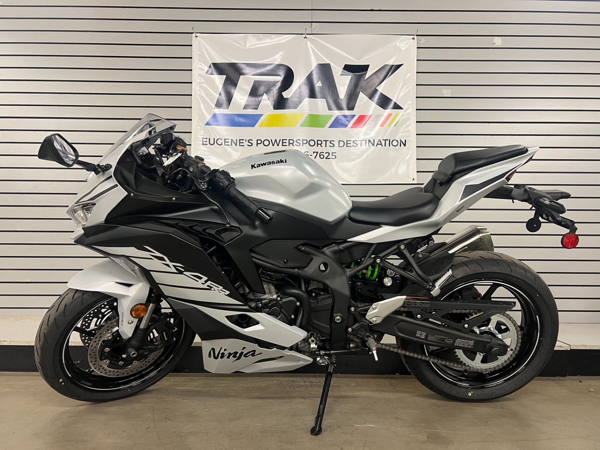 2025 Kawasaki Ninja ZX-4RR ABS in Eugene, Oregon - Photo 2