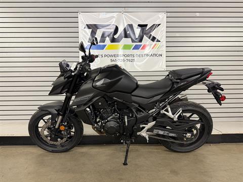 2025 Honda CB750 Hornet in Eugene, Oregon - Photo 2