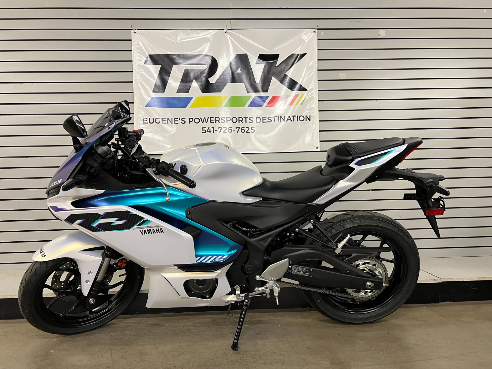 2025 Yamaha YZF-R3 in Eugene, Oregon - Photo 2