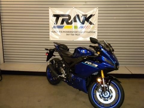 2025 Yamaha YZF-R3 2