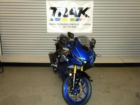 2025 Yamaha YZF-R3 3