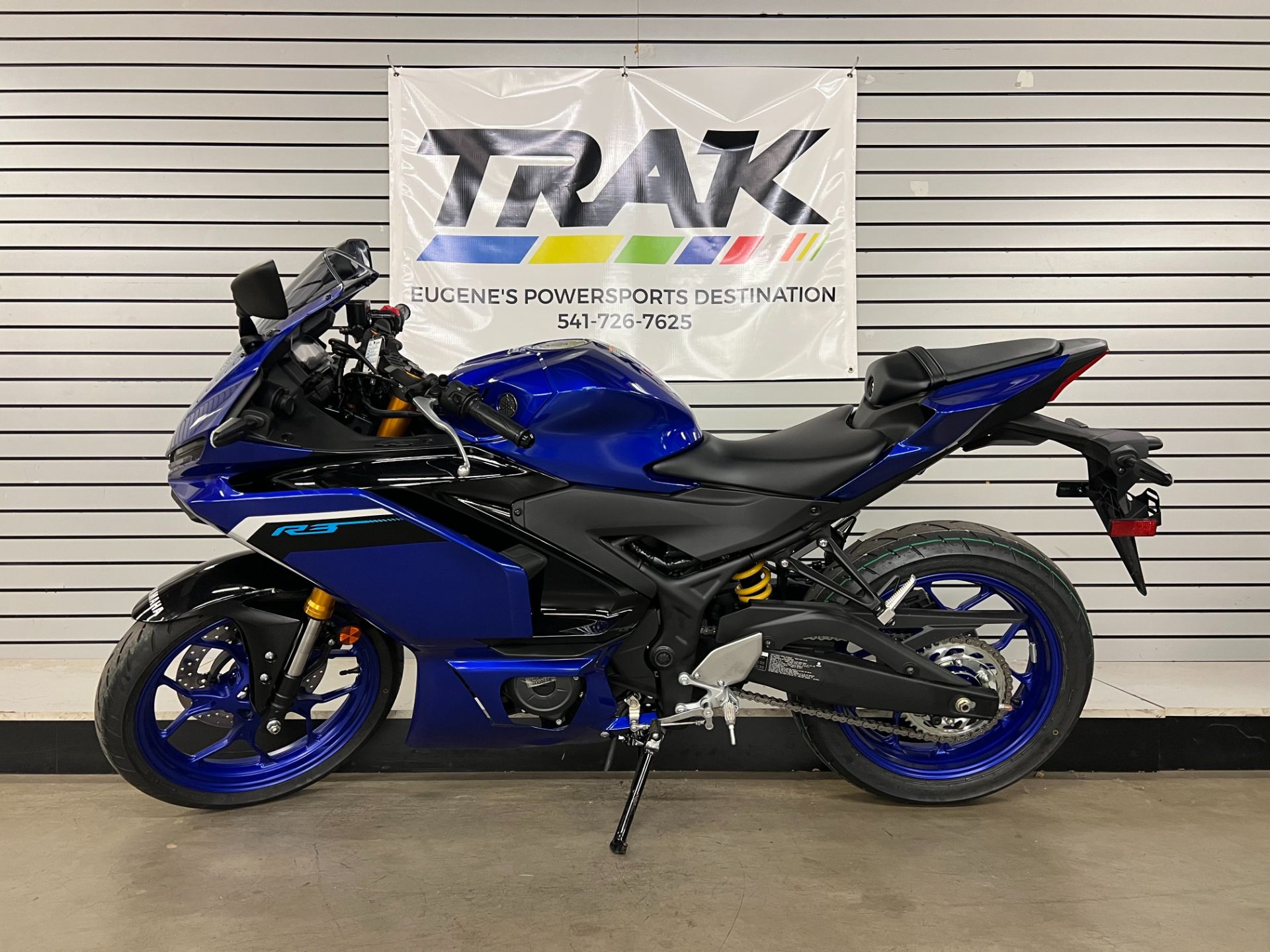 2025 Yamaha YZF-R3 in Eugene, Oregon - Photo 2