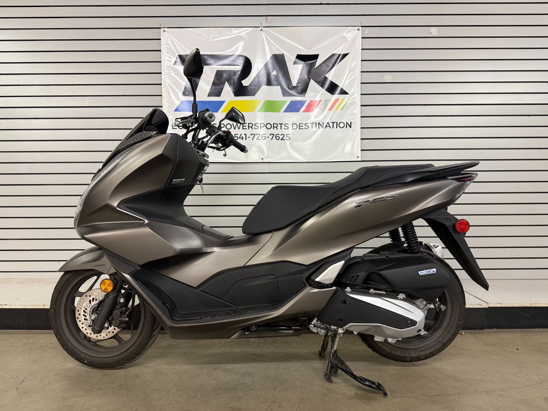 2023 Honda PCX in Eugene, Oregon - Photo 2