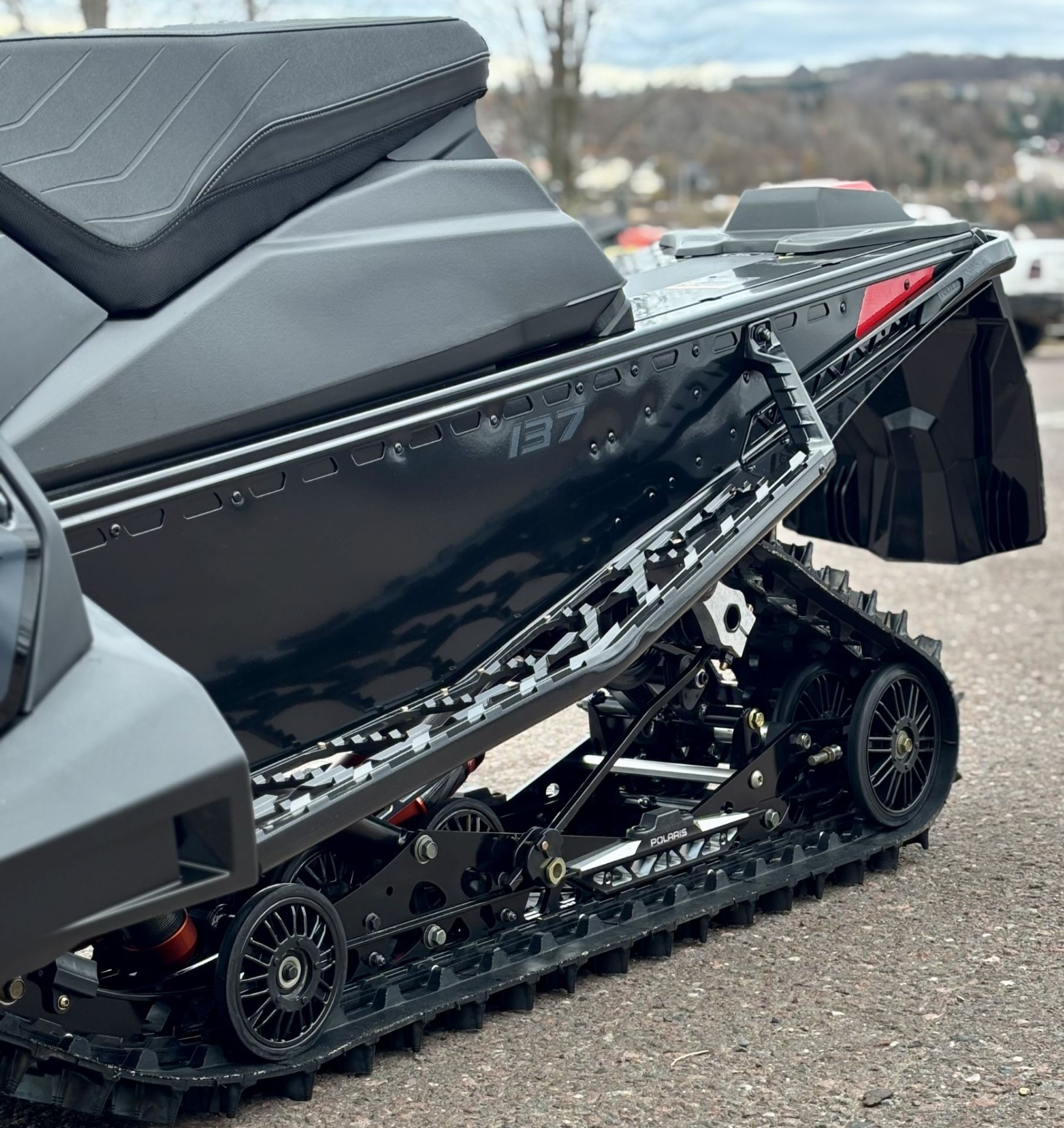 New 2026 Polaris 850 INDY VR1 137 Dynamix SC ES Snowmobiles in Hancock, MI