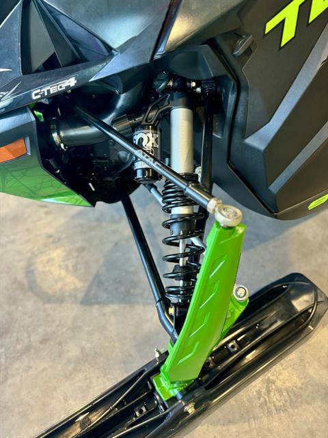 切手4 New 2025 Arctic Cat ZR 9000 Thundercat ATAC EPS ES Snowmobiles in