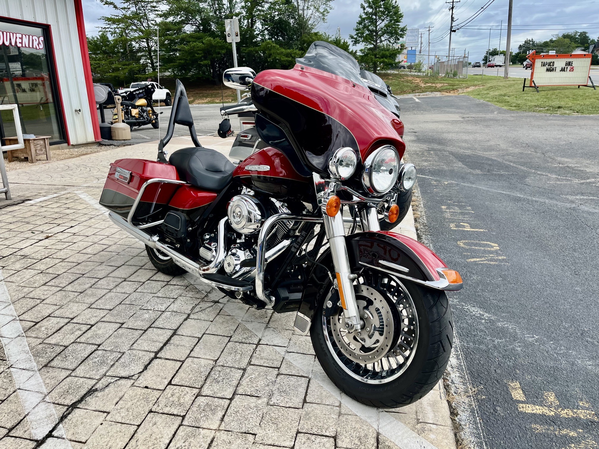 2011 Harley-Davidson Electra Glide® Ultra Limited 1