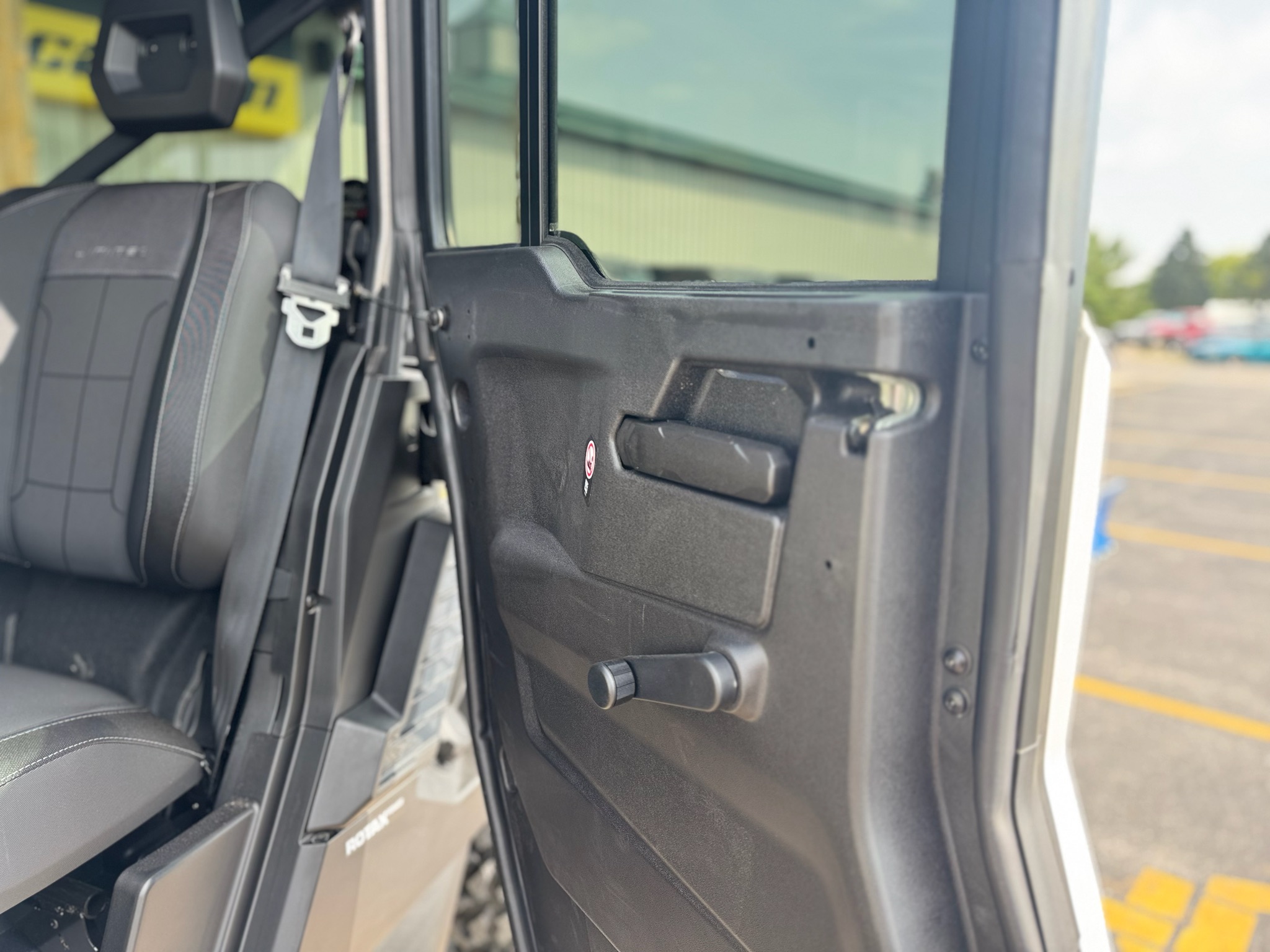 2026 Can-Am™ Defender MAX Limited HD11 10