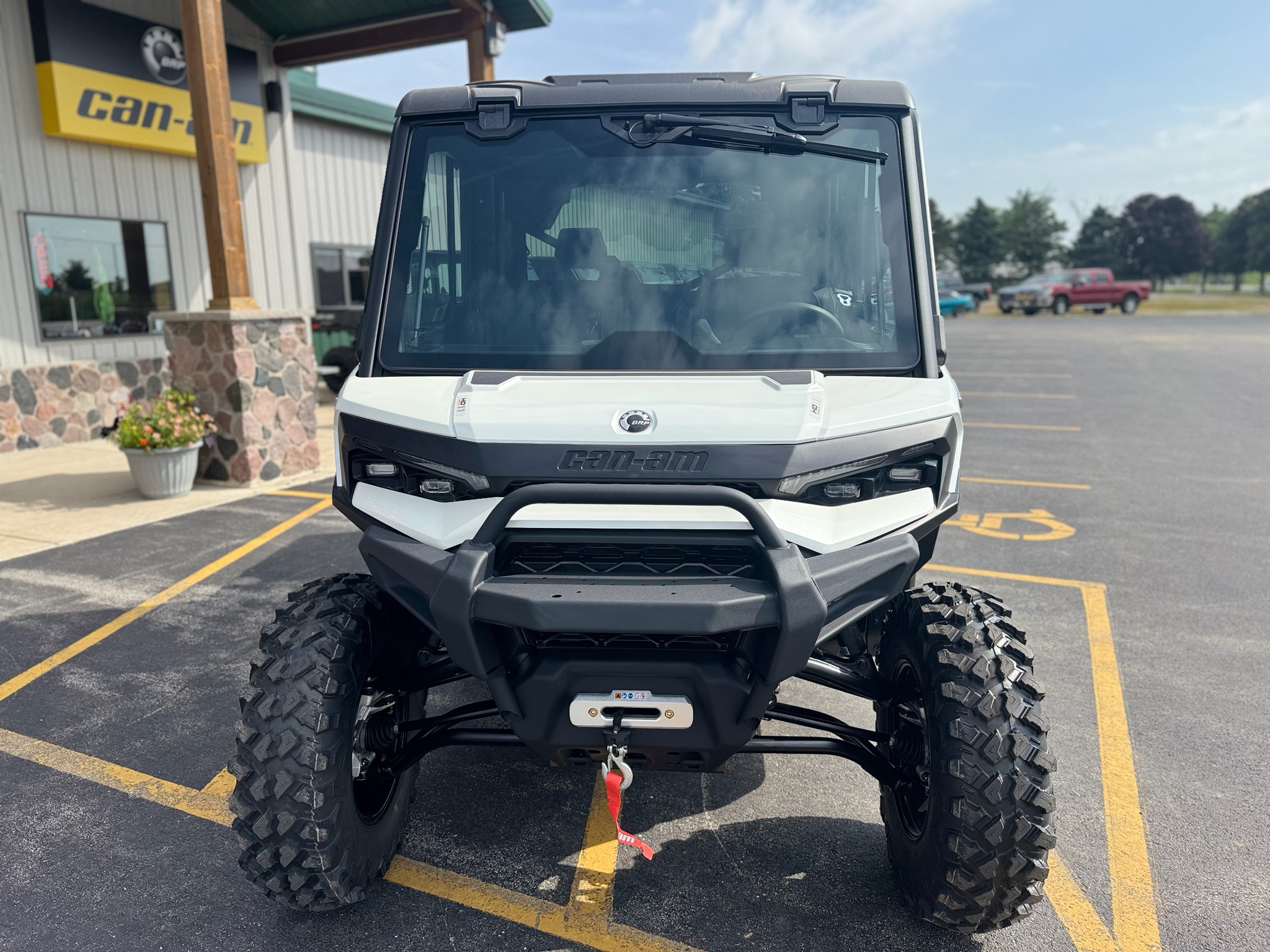 2026 Can-Am™ Defender MAX Limited HD11 4