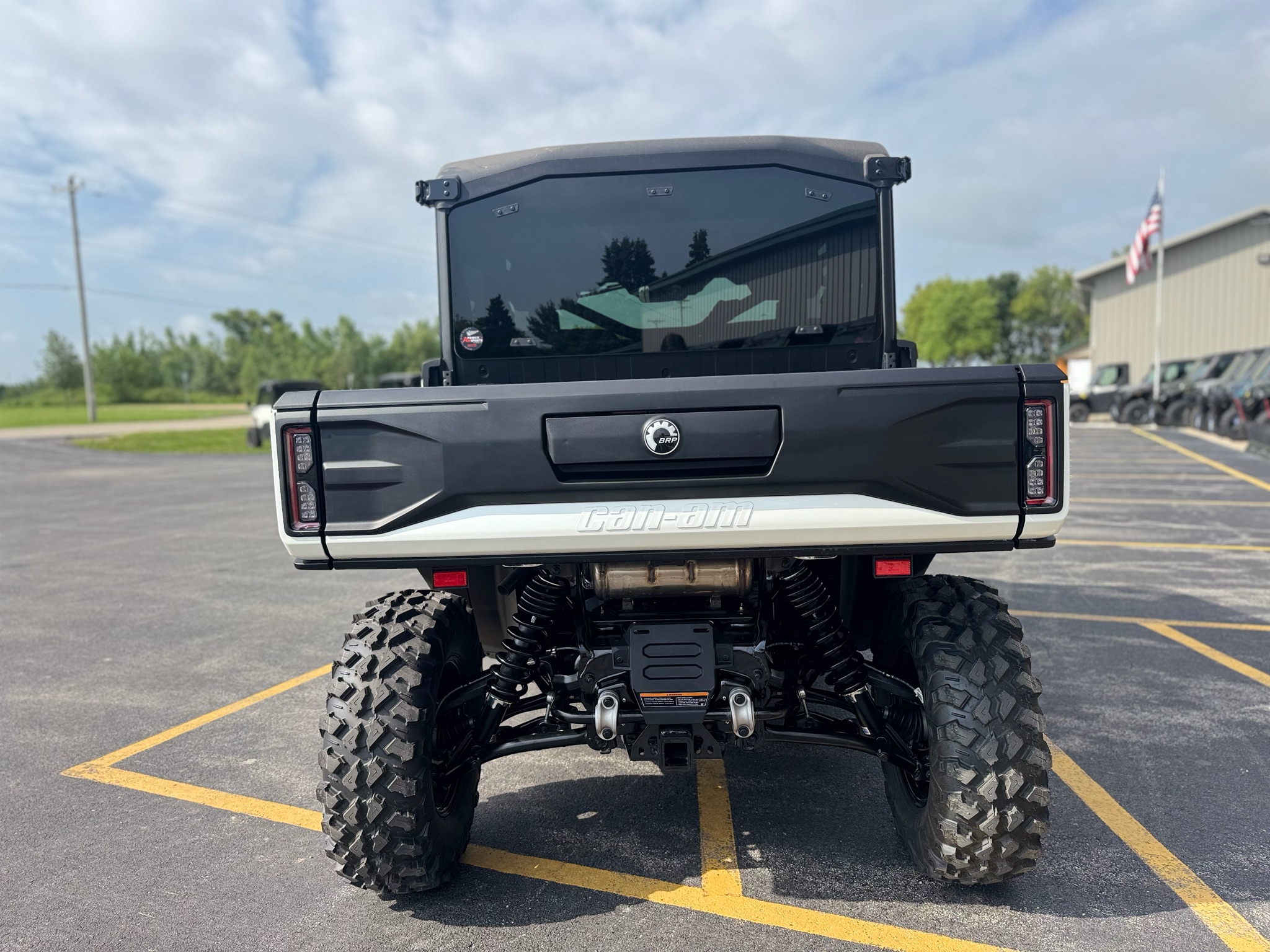 2026 Can-Am™ Defender MAX Limited HD11 6