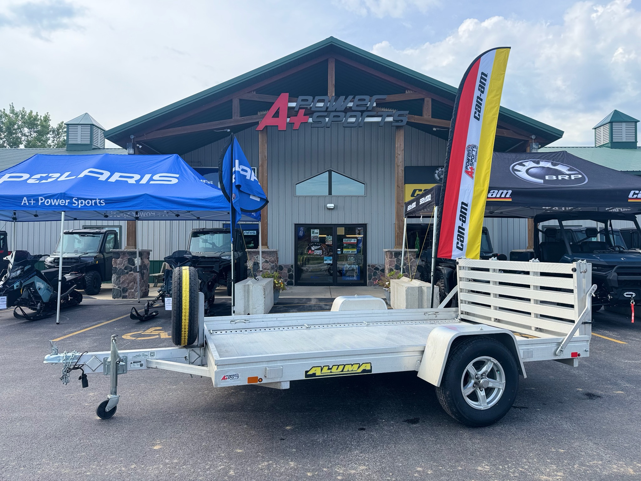 2023 Utility Trailers No Brakes Bi-fold Tailgate 126 in