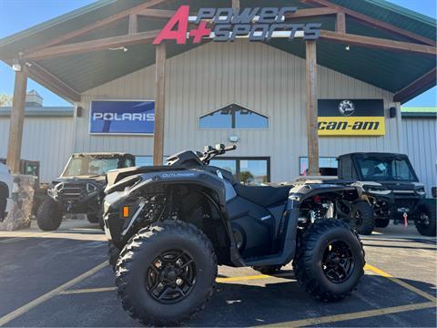 2026 Can-Am Outlander DPS 850 in Elkhorn, Wisconsin