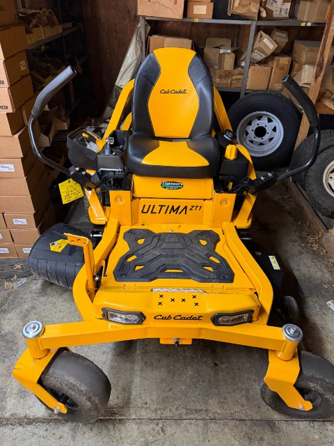 2024 Cub Cadet ZT142FAB 18HP KAW 42" FAB DECK 17YIEACE010 in Quakertown, Pennsylvania