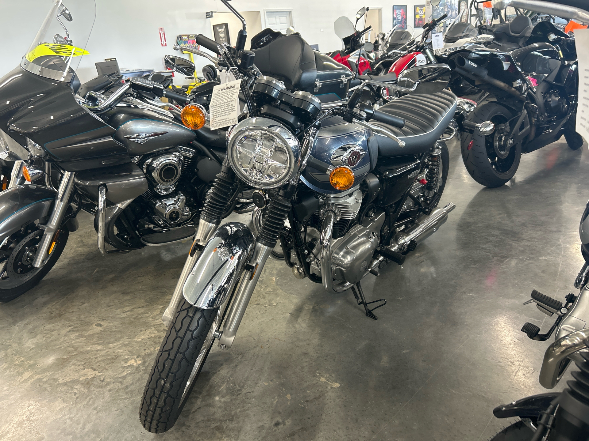 New 2024 Kawasaki W800 ABS Metallic Slate Blue / Metallic Diablo