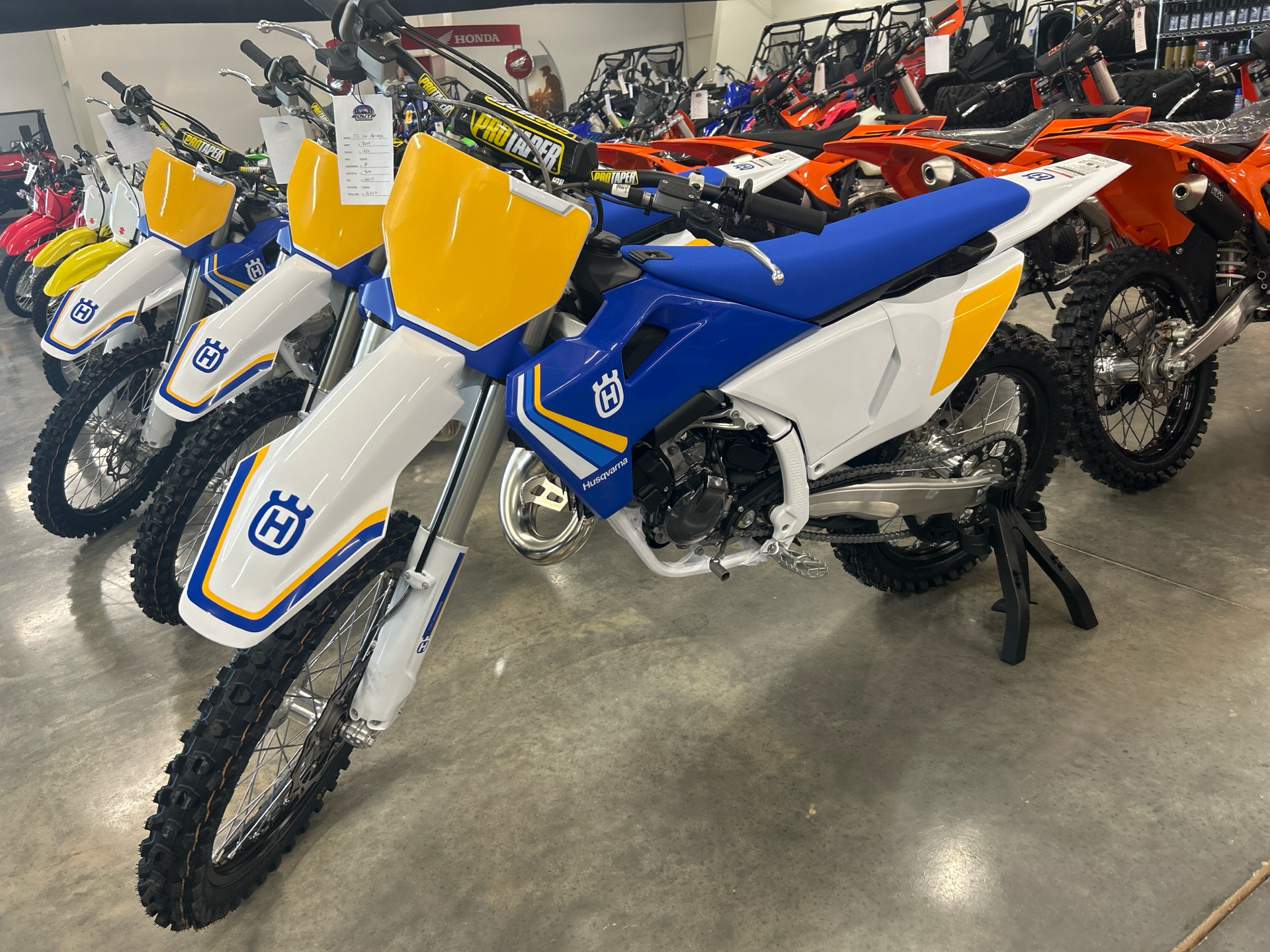 2025 Husqvarna TC 150 Heritage 2