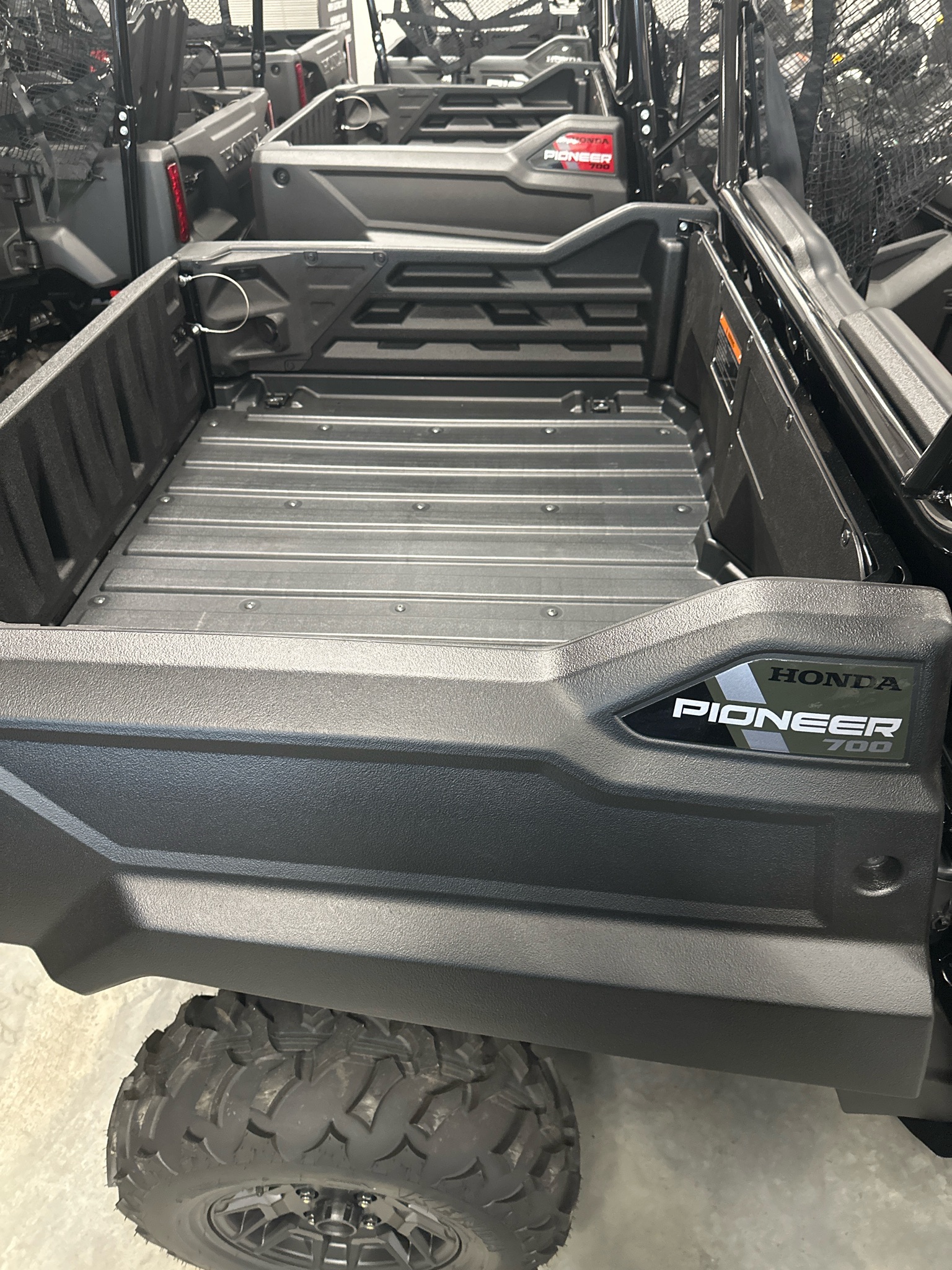 2026 Honda Pioneer 700 Deluxe 3