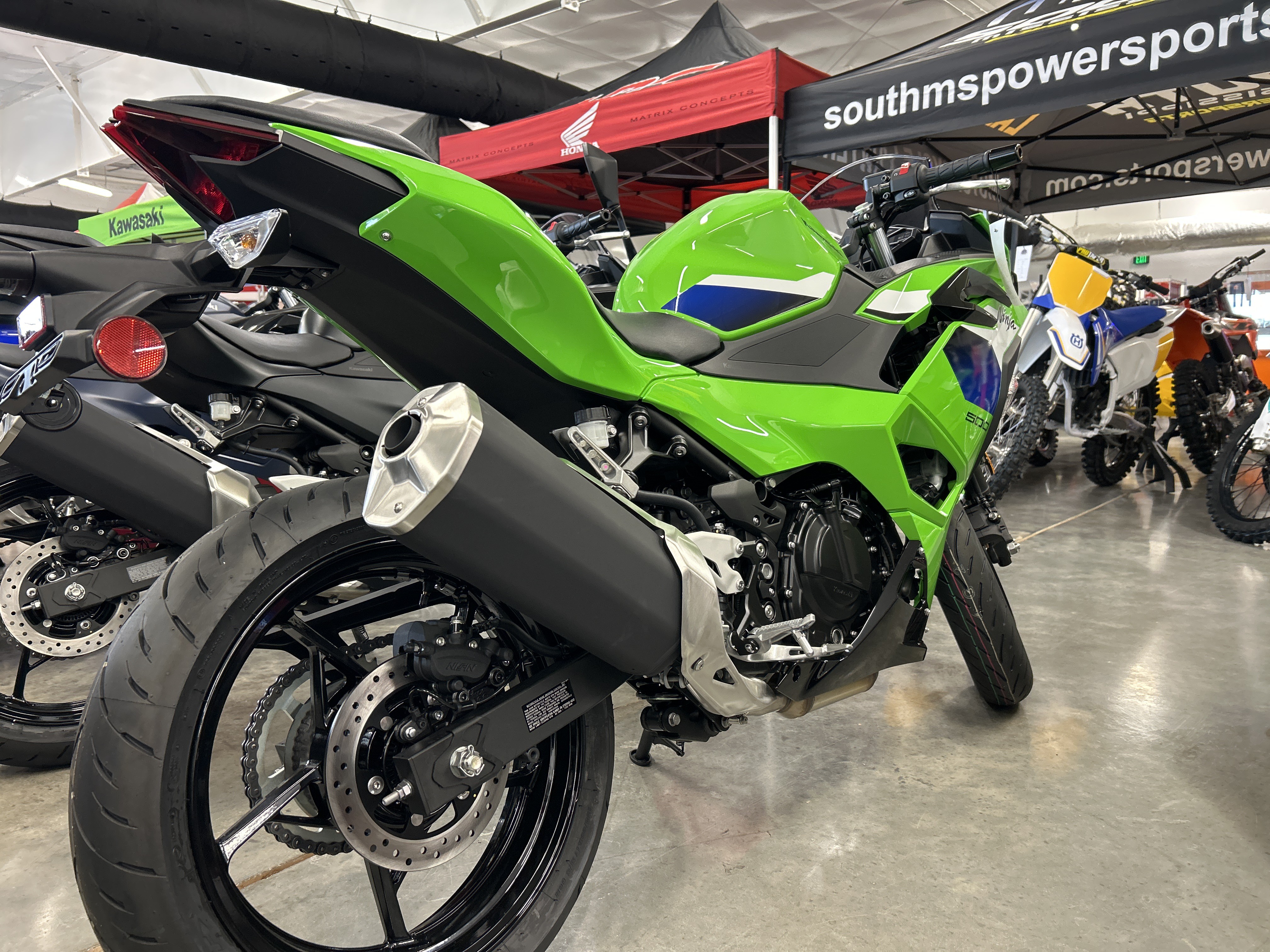 2026 Kawasaki Ninja® 500 1