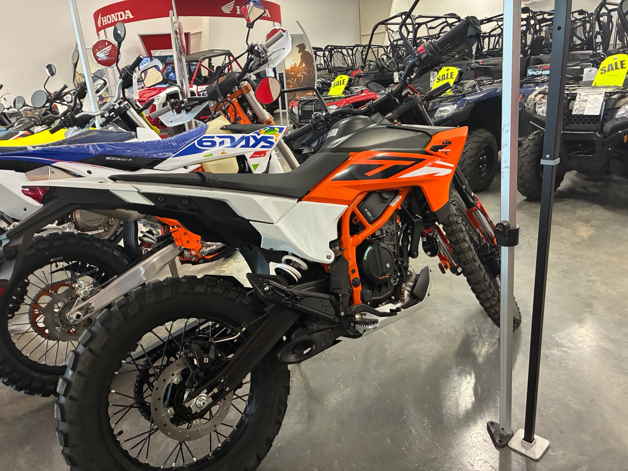 2026 KTM 390 Enduro R 2