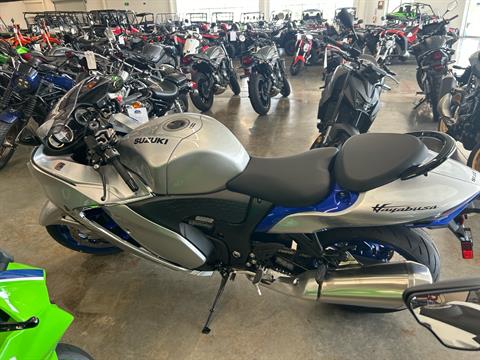 New 2025 Suzuki Hayabusa Metallic Mystic Silver / Pearl