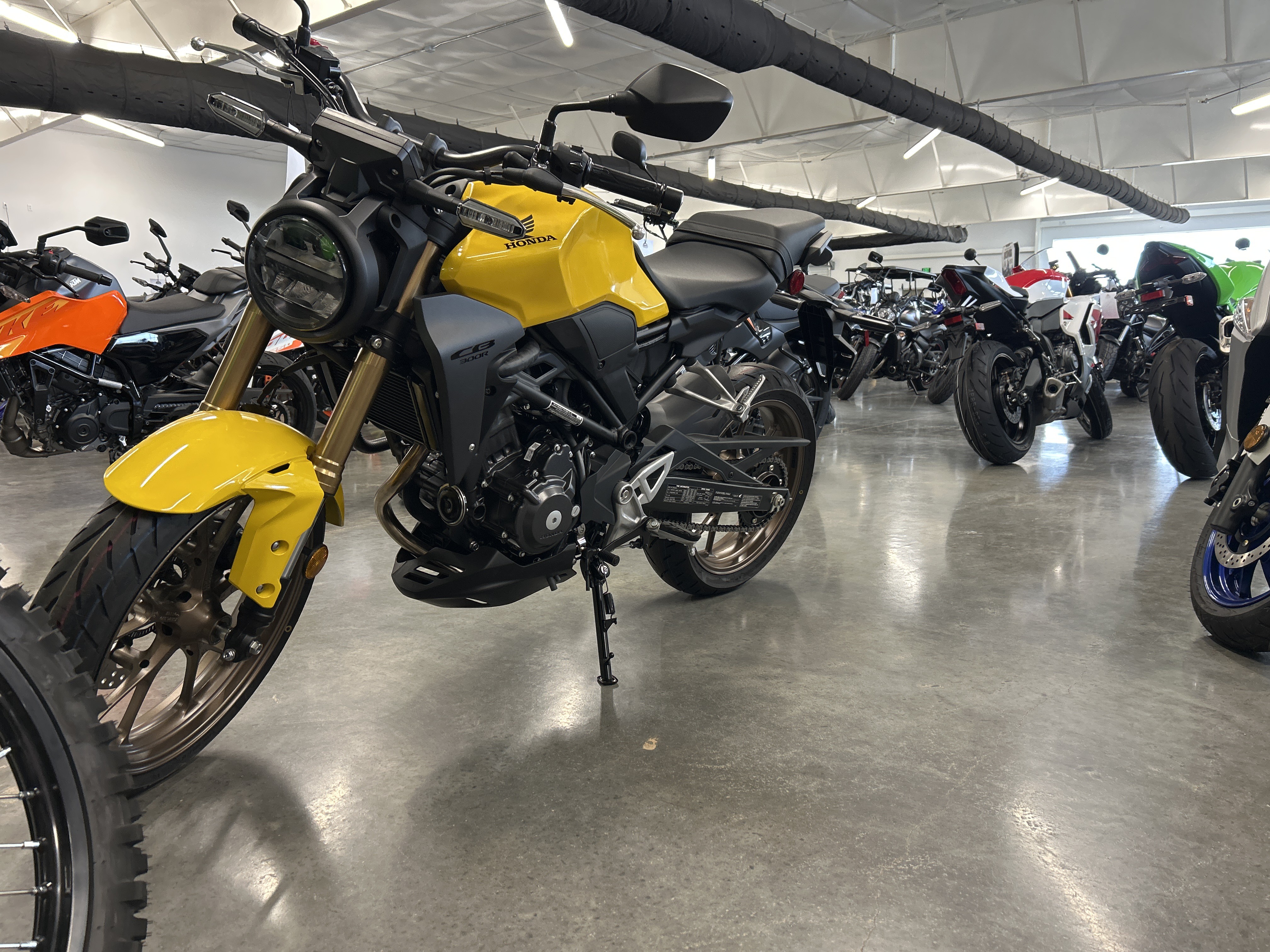 2025 Honda CB300R ABS 2