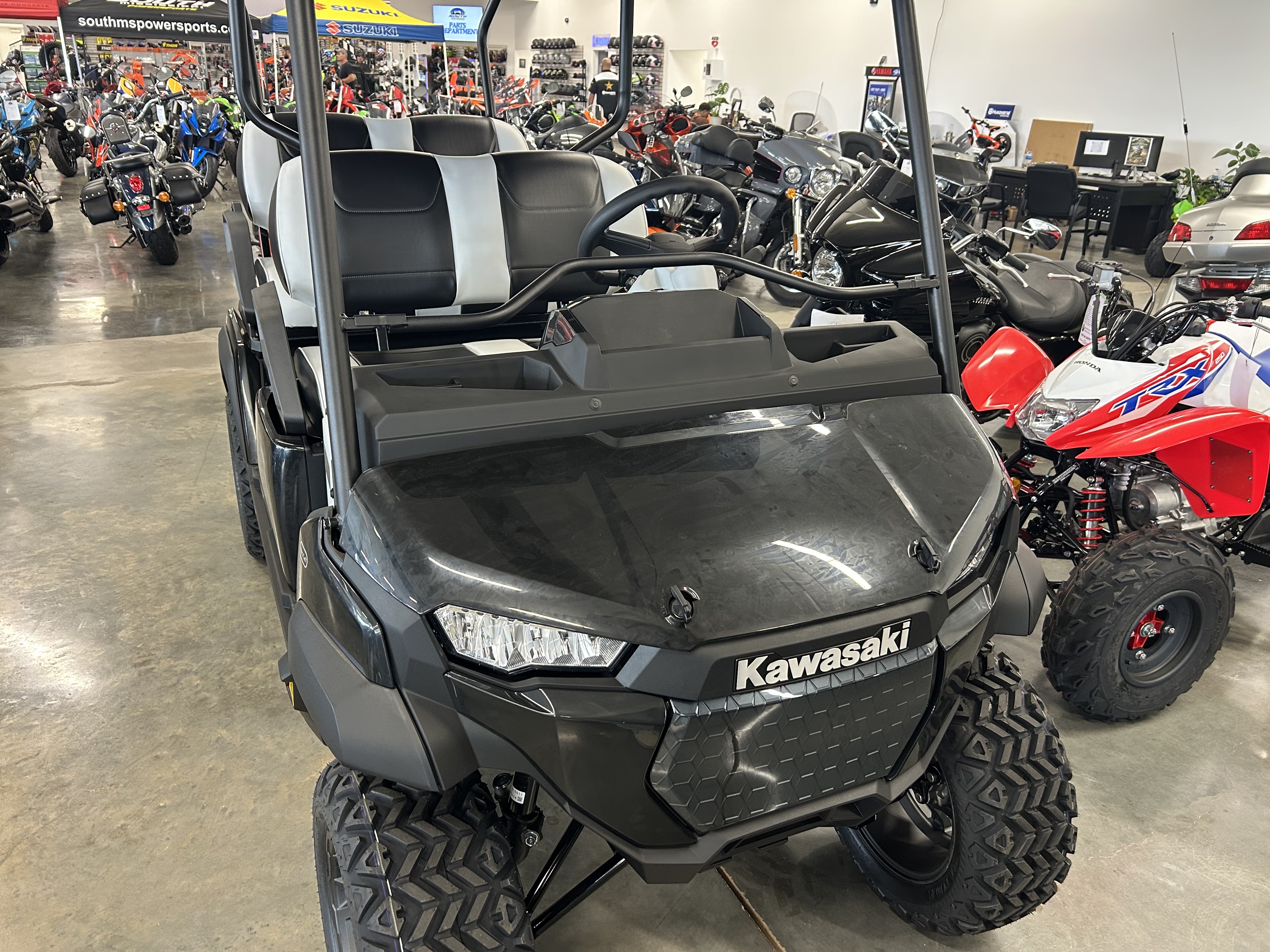 2025 Kawasaki NAV® 4e LE 1